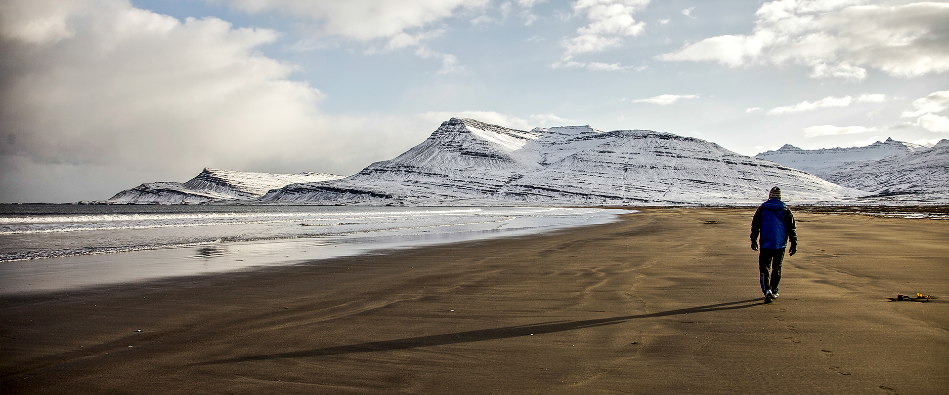 Meleyri black sand beach. 