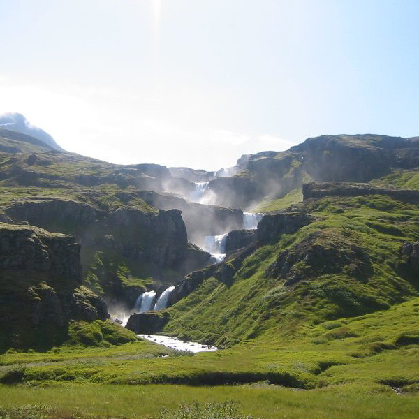 klifbrekkufossar-mjoifjordur