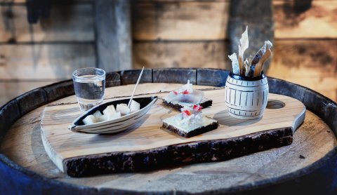 Shark & Hardfiskur Photo: Randulff's sea house