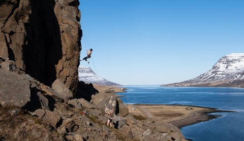 Climbing in Arnarklettar. Photo: Ingvi Örn